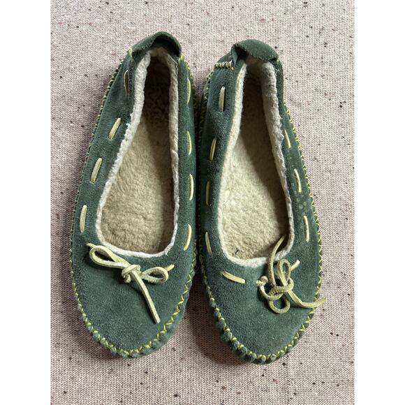 LL Bean Green Moccasin Slippers Size 8 Suede Fair Condition Cozy Cabin - Picture 1 of 5